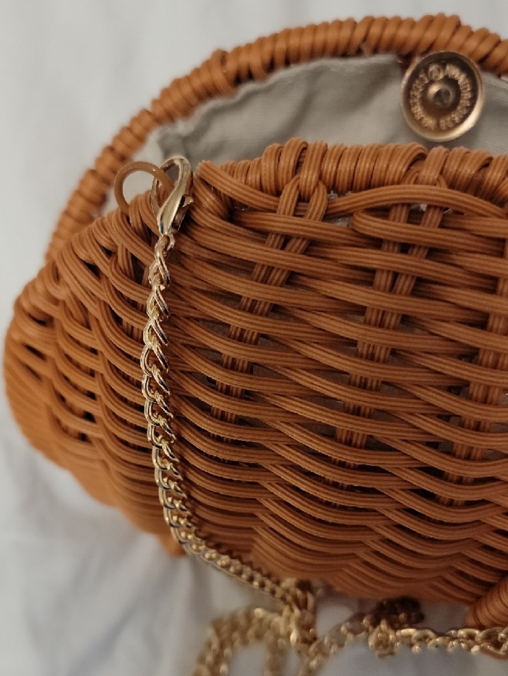 Tommy Bahama Woven Elephant Crossbody Bag in Natural Brown NWT - Picture 4 of 5